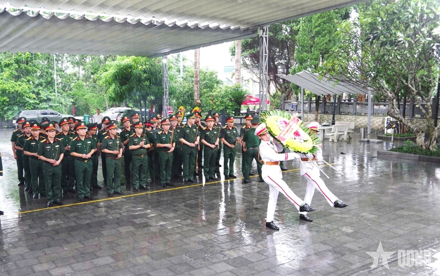 Bộ CHQS tỉnh Tuyên Quang kiểm tra công tác tìm kiếm, quy tập hài cốt liệt sĩ và tri ân người có công